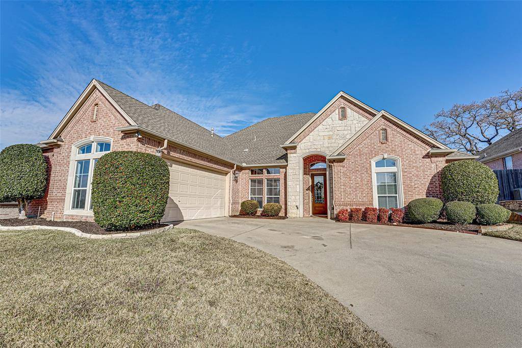 Bedford, TX 76021,917 Crestview Drive