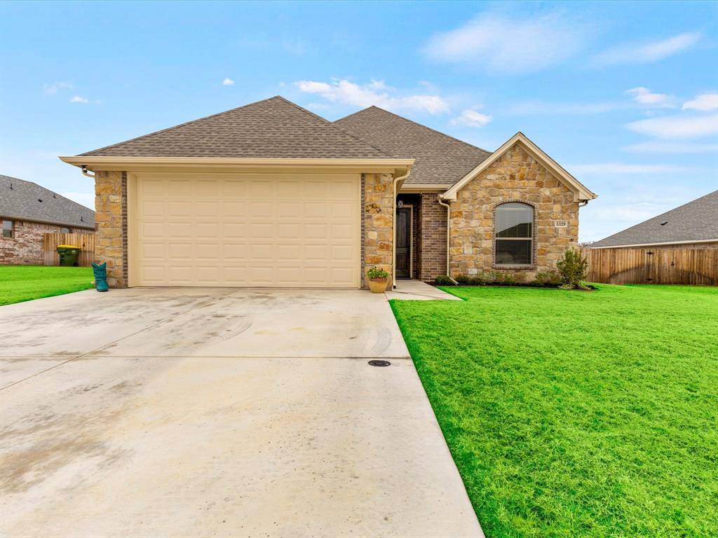 Granbury, TX 76049,3329 Arrow Creek Drive