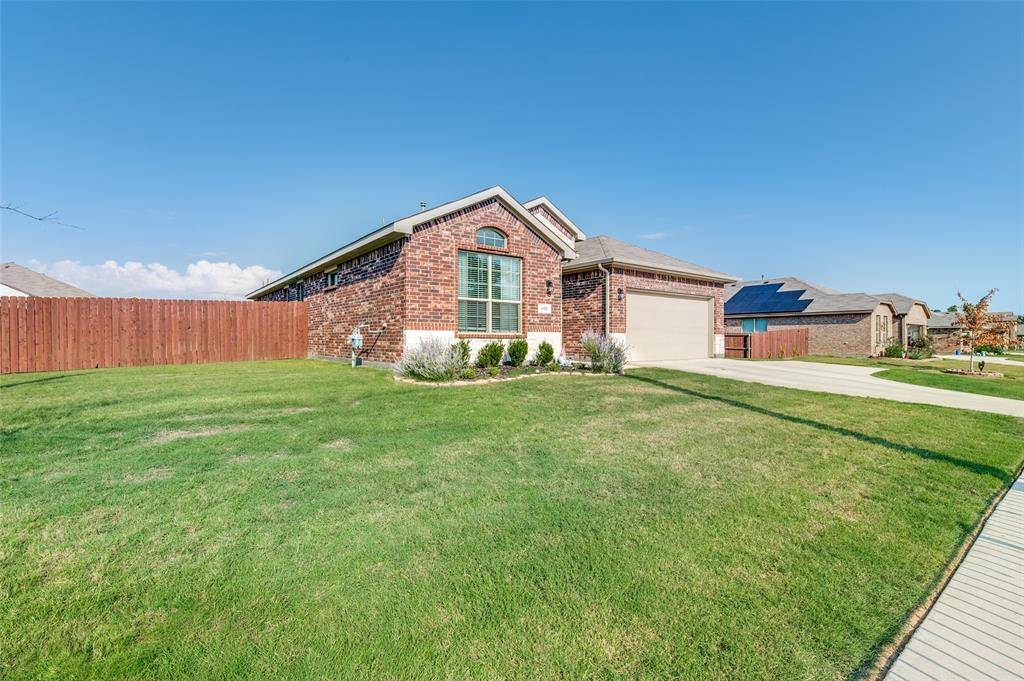 Azle, TX 76020,413 Harbor Drive