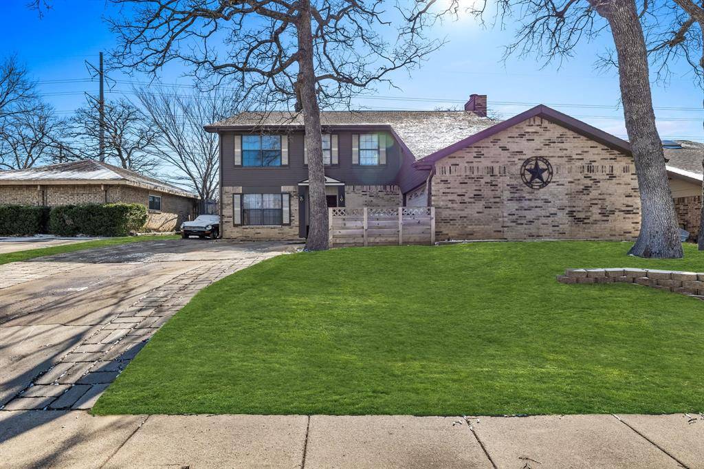 Euless, TX 76039,302 Laurel Lane