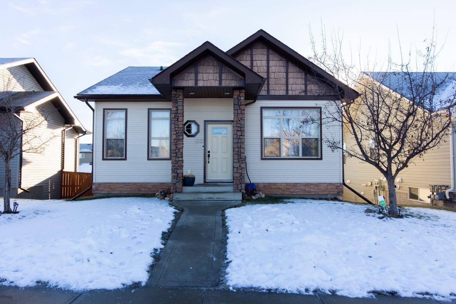 Red Deer, AB T4R 0A5,100 Inglewood DR