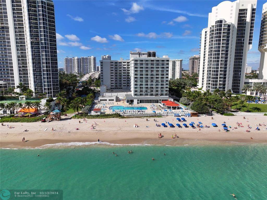 Sunny Isles Beach, FL 33160,19201 Collins Ave  #634