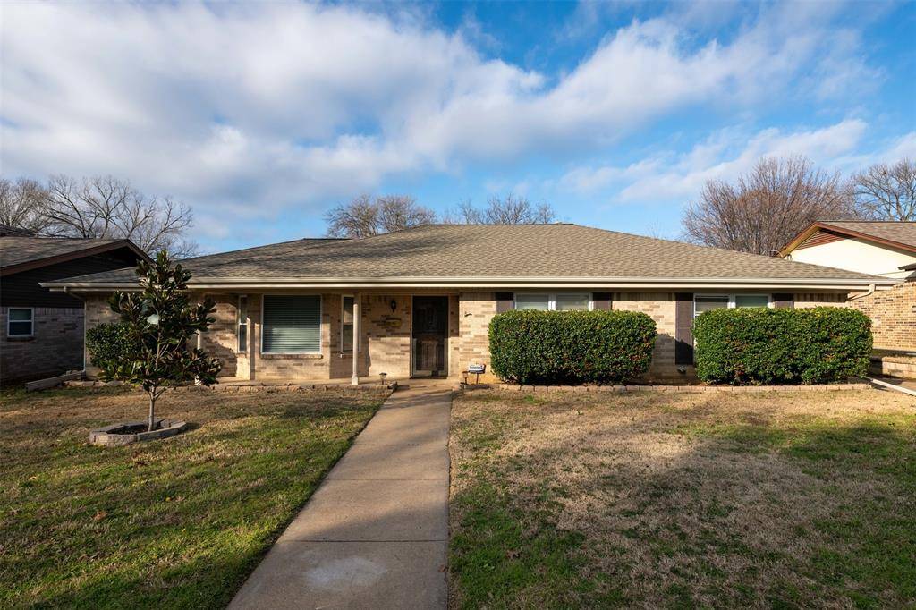 Arlington, TX 76010,121 Peyton Place