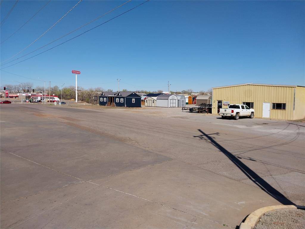 Elk City, OK 73644,101 E 20th Street