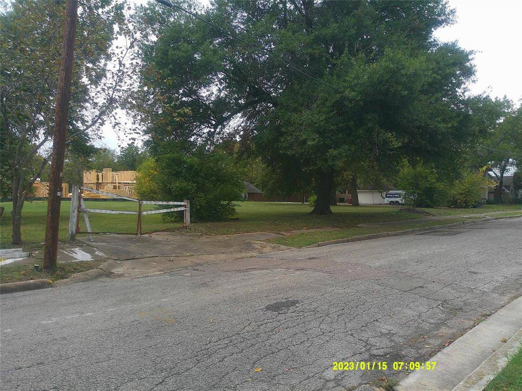 Bonham, TX 75418,410 E 8th Street