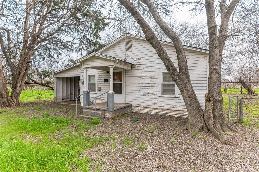 Hubbard, TX 76648,102 1/2 N Cypress Avenue