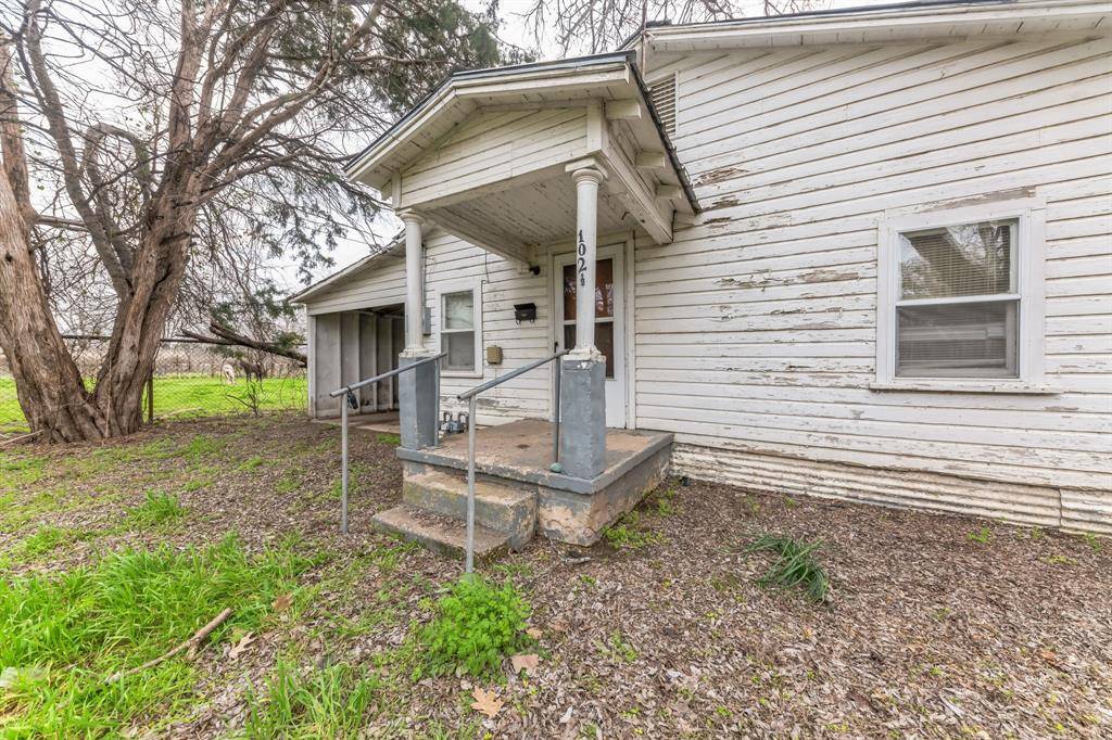 Hubbard, TX 76648,102 1/2 N Cypress Avenue