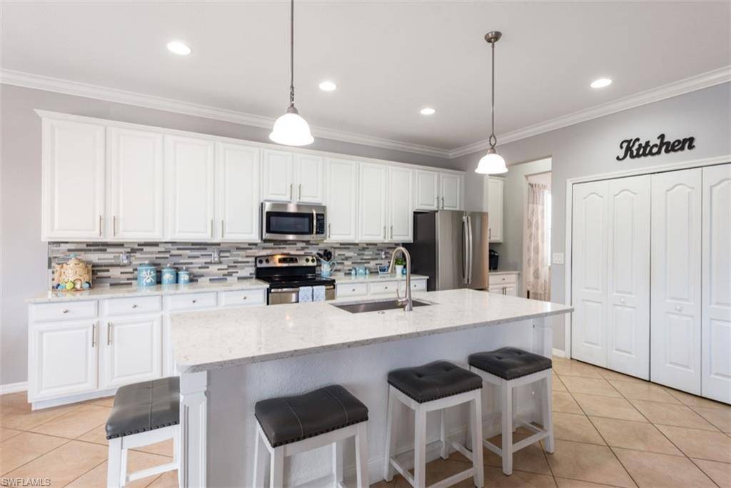 3964 Treasure Cove CIR, Naples, FL 34114