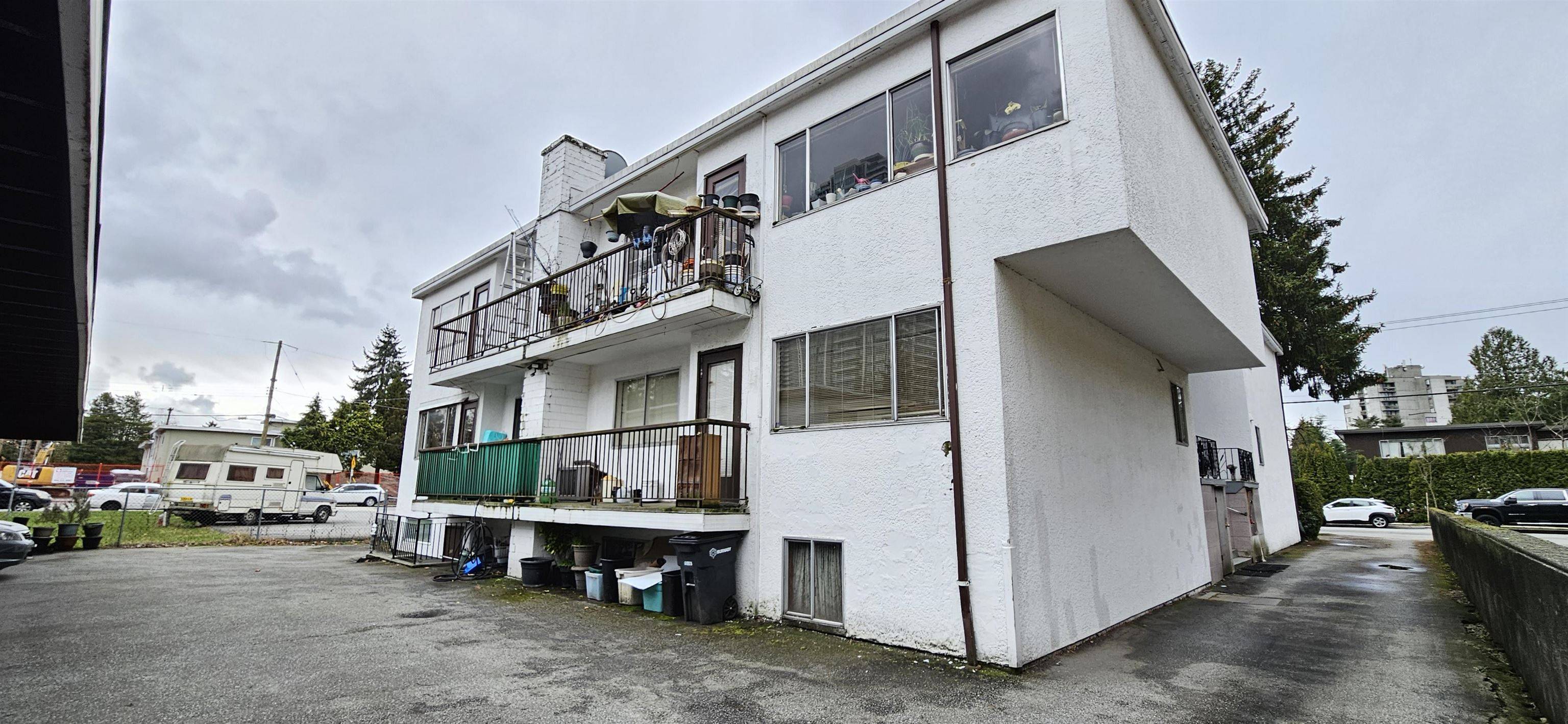 Burnaby, BC V5H 2J5,4271 MAYWOOD STREET