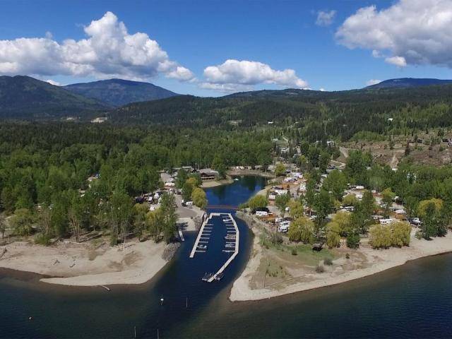 North Shuswap, BC V0E 1M4,2 HERON LANE