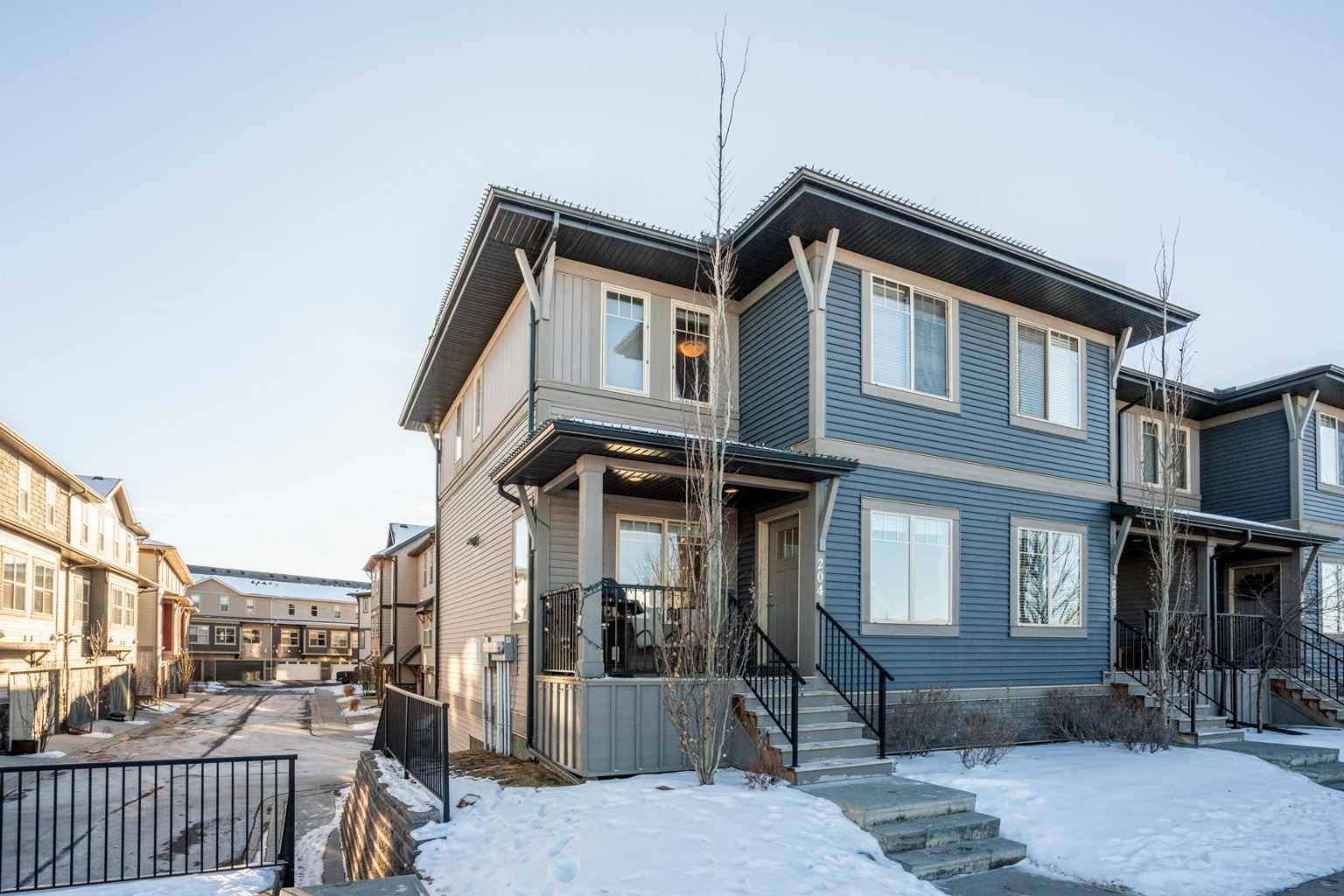 Cochrane, AB T4C2P9,32 Horseshoe CRES #204