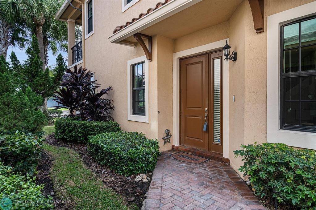 Plantation, FL 33325,162 SW 127th Ter #162