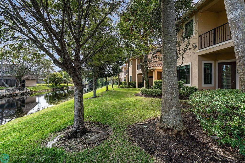 Plantation, FL 33325,162 SW 127th Ter #162