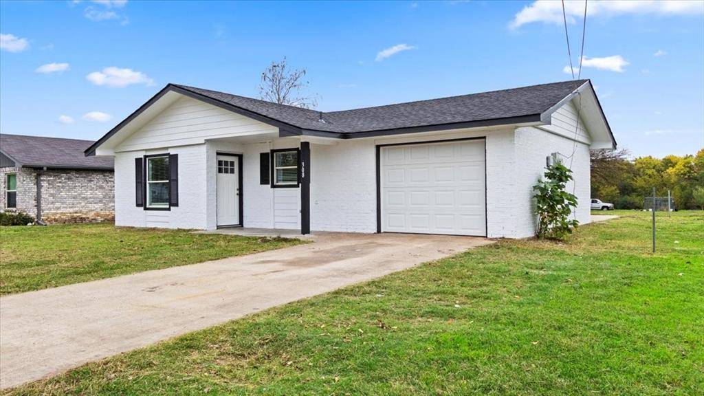 Bonham, TX 75418,308 Allen Avenue