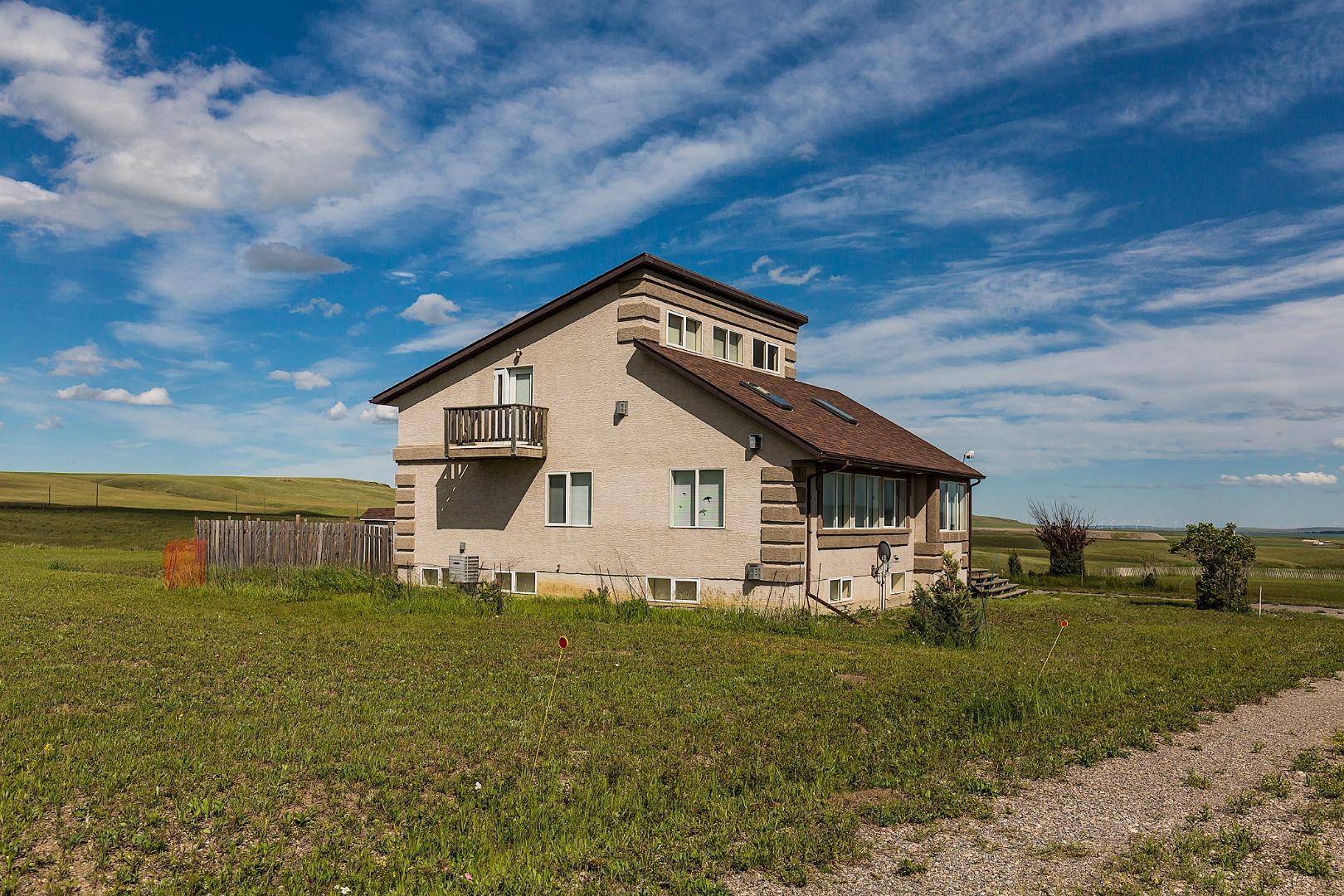 Cowley, AB T0K 0P0,6 Walking Plow Acres