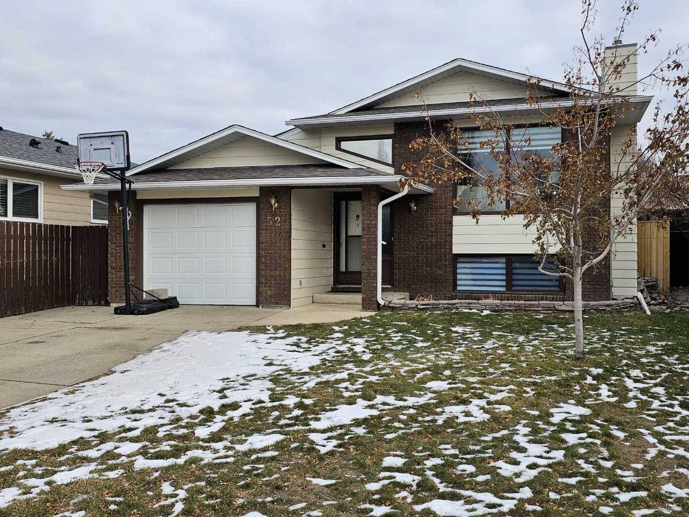 Lethbridge, AB T1K 5C8,52 Tudor CRES S