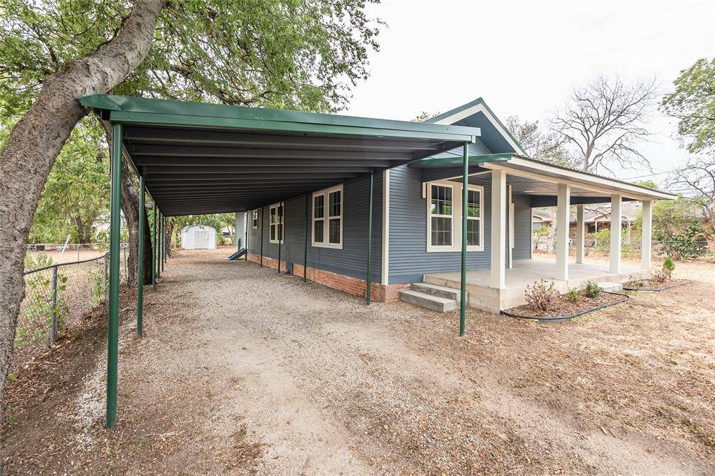 Nocona, TX 76255,205 E Maple Street