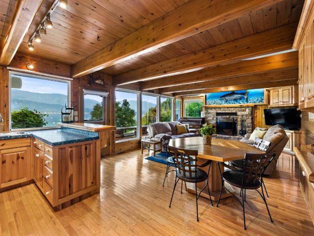 2483 ROCKY POINT ROAD, South Shuswap, BC V0E 1H1