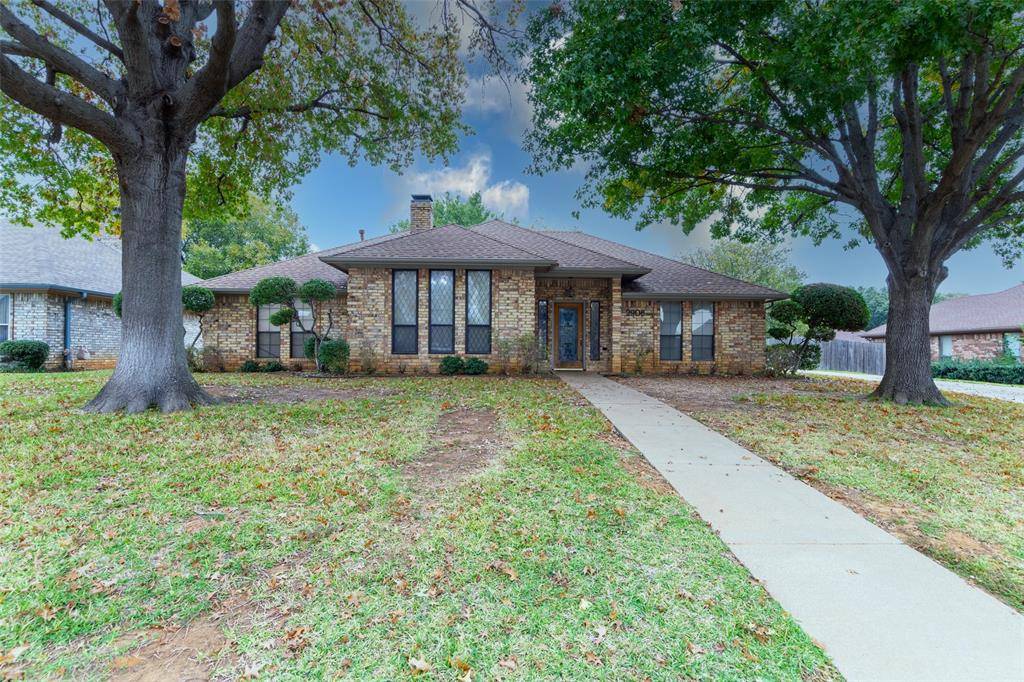 Grapevine, TX 76051,2906 Sweet Briar Street