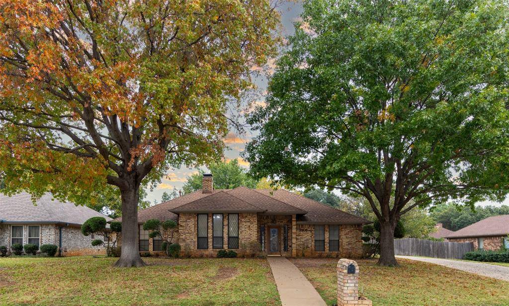 Grapevine, TX 76051,2906 Sweet Briar Street