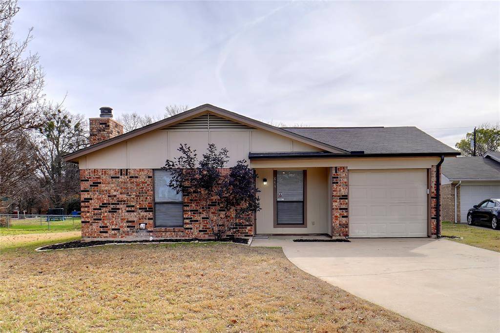 Azle, TX 76020,844 James Street