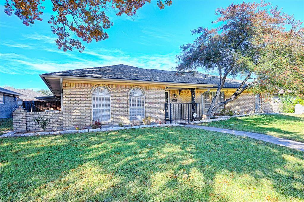 Plano, TX 75075,2817 Teakwood Lane