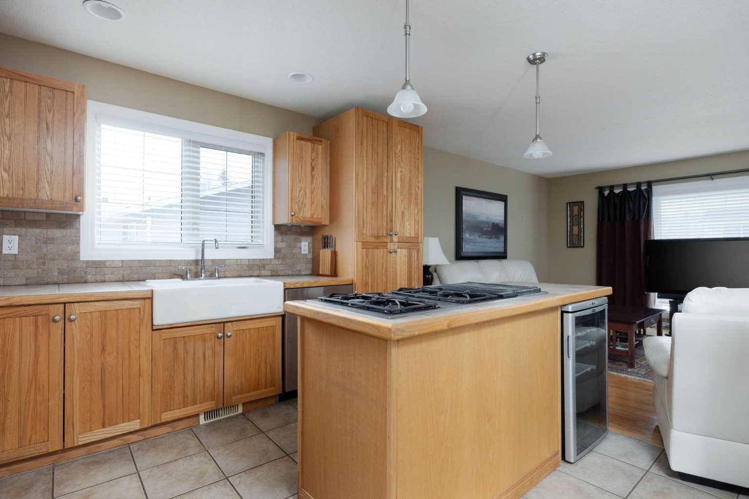 Fort Mcmurray, AB T9H 3C2,104 Thicket DR