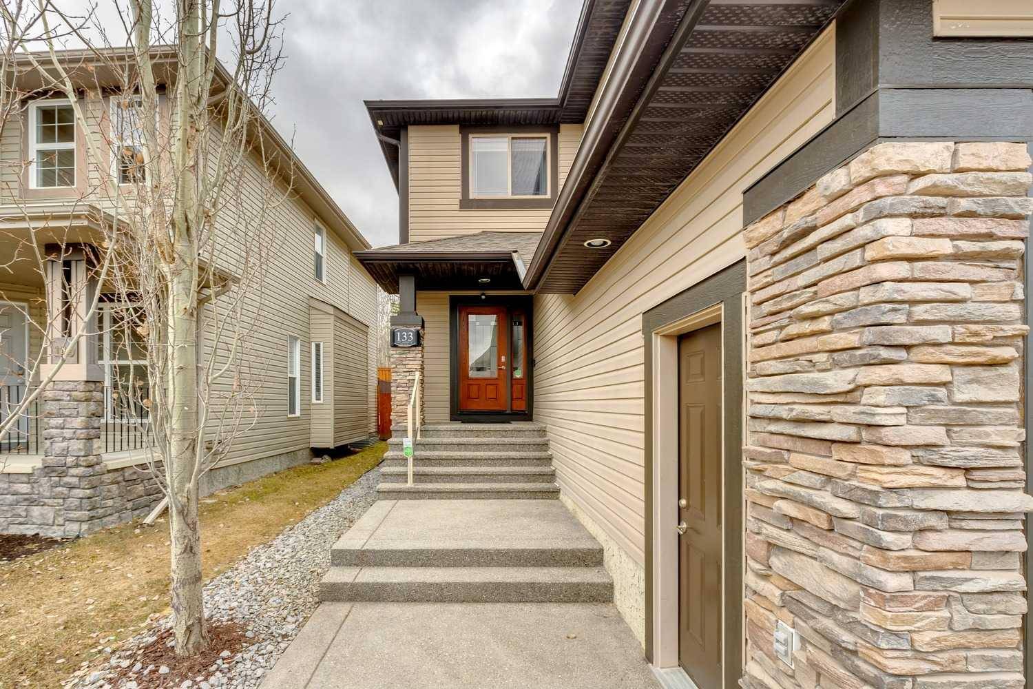 Calgary, AB T3H 0A6,133 St Moritz PL SW