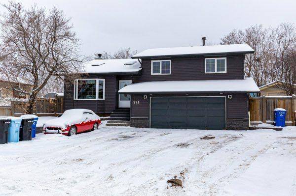 Fort Mcmurray, AB T9K 1L9,221 Farrell CRES