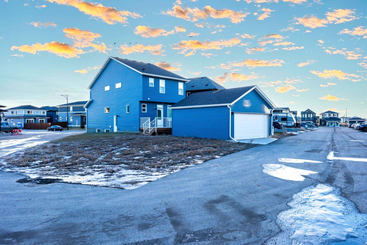 Airdrie, AB T4B 5J1,1149 Chinook Gate Bay SW