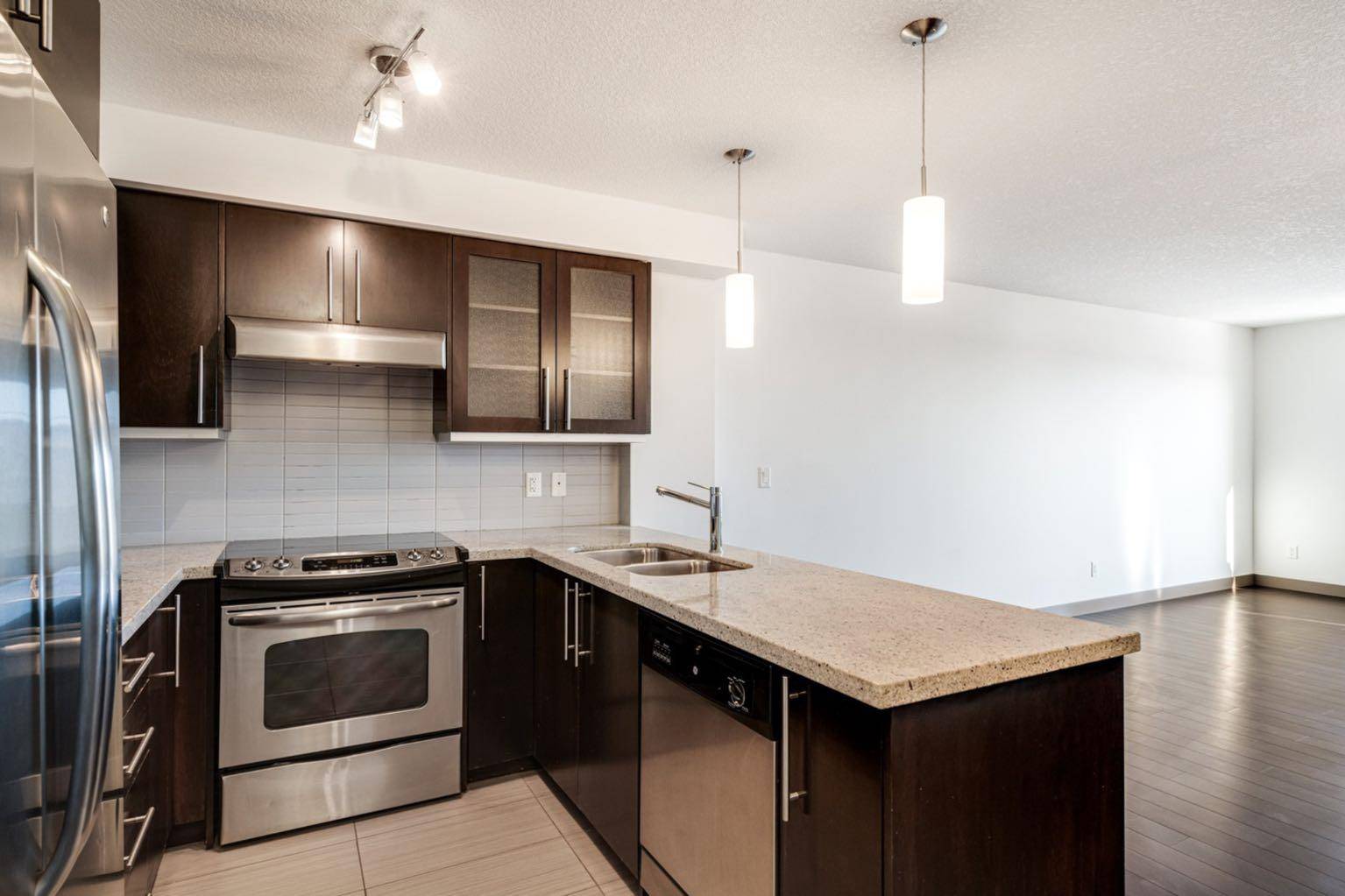 Calgary, AB T2T1E2,1805 26 AVE SW #402