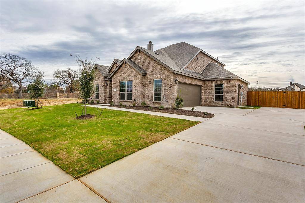 Burleson, TX 76028,1909 Silver Falls Drive