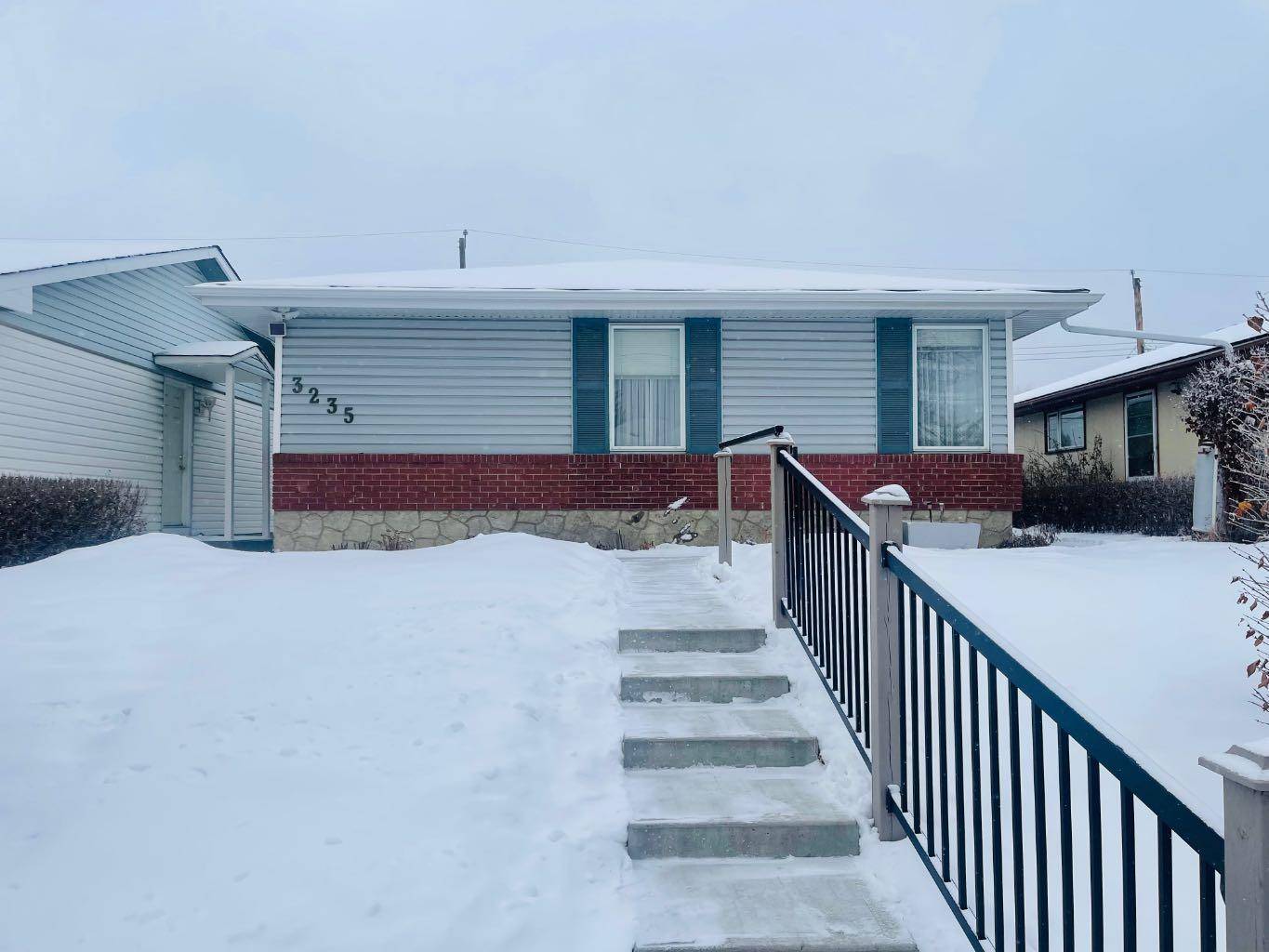 Calgary, AB t2b1b2,3235 39 ST SE