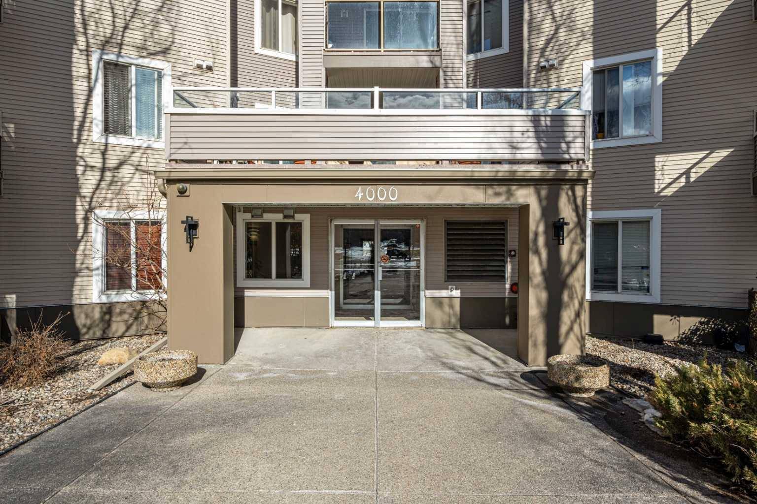 Calgary, AB T2Y 4J3,4000 Somervale CT SW #314