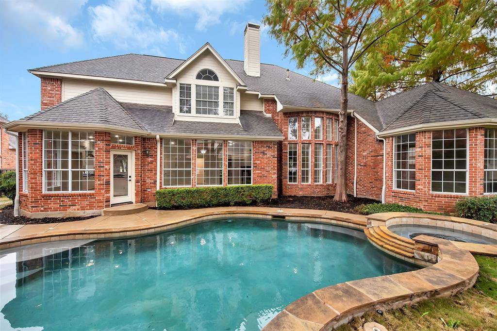 Southlake, TX 76092,220 Highland Oaks Circle