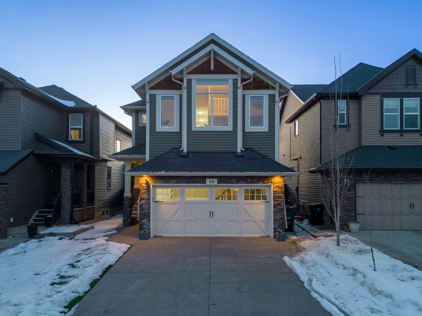 Calgary, AB T3H 0V3,19 Cougar Ridge PL SW