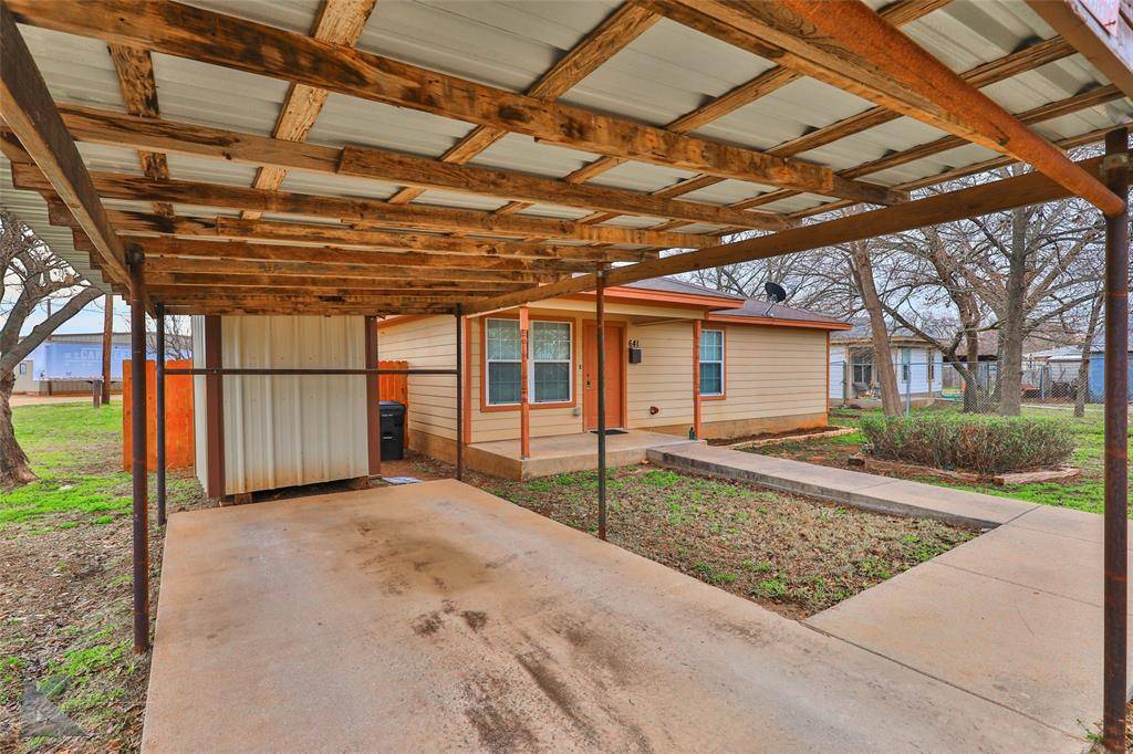 Tuscola, TX 79562,641 Brown Avenue