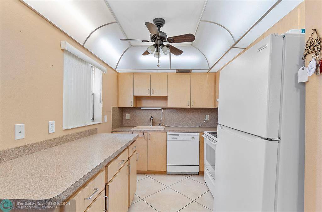 Delray Beach, FL 33446,541 Brittany L  #541