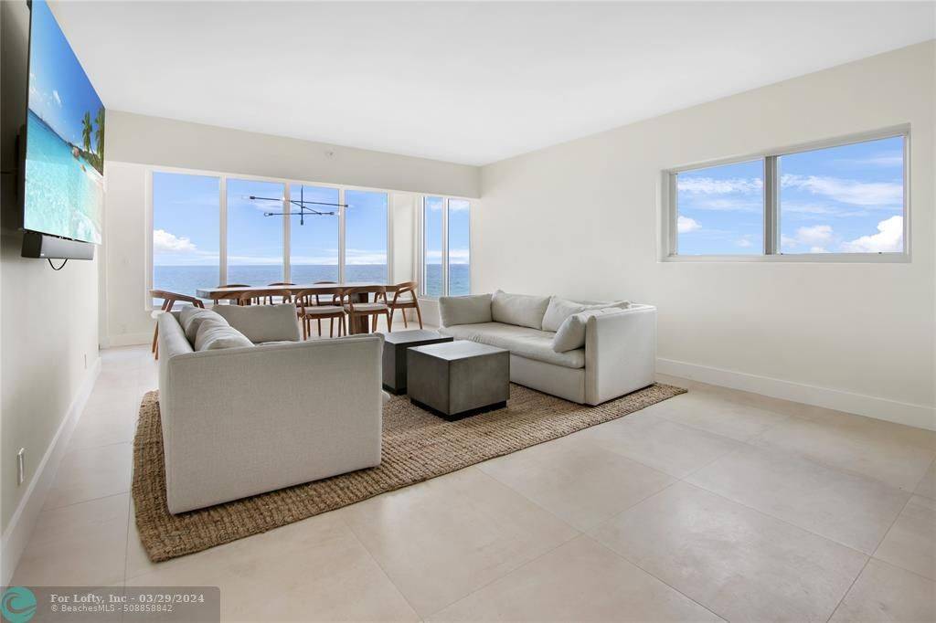 Highland Beach, FL 33487,2909 S Ocean Blvd  #5d3