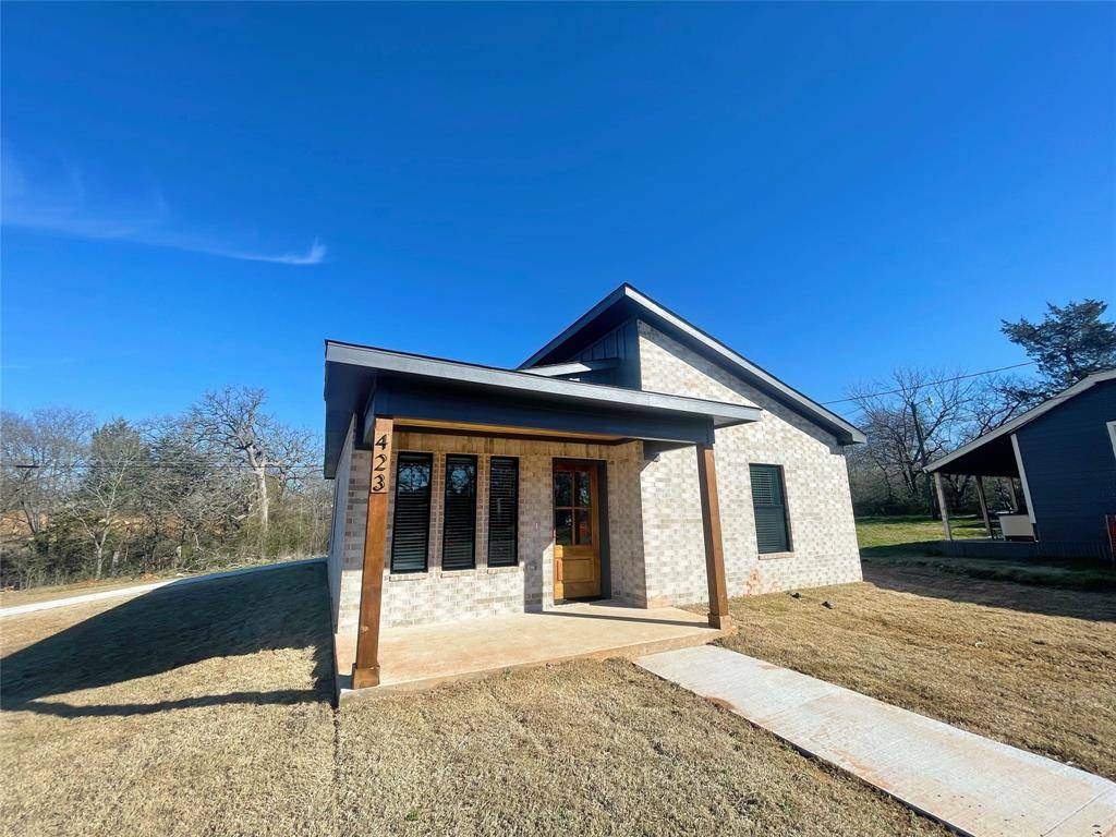 Denison, TX 75021,423 E Monterey Street