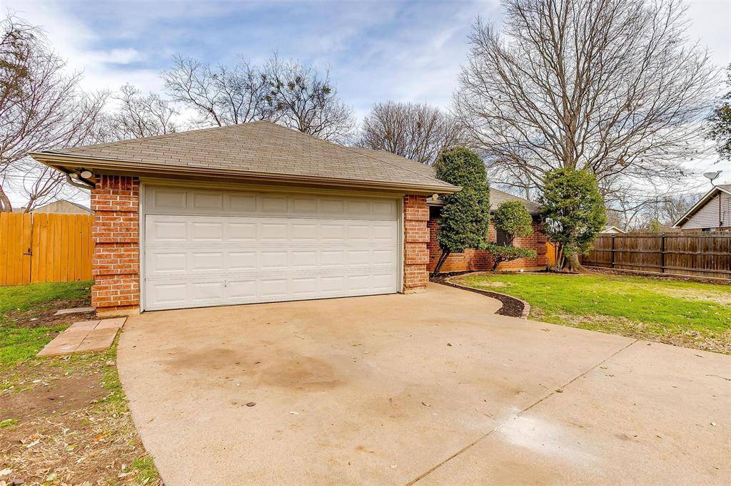 Cleburne, TX 76033,1102 Sandstone Drive