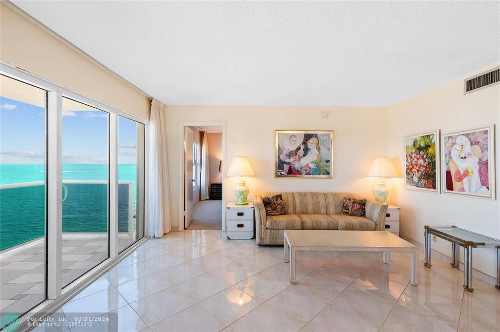 Fort Lauderdale, FL 33308,3500 Galt Ocean Dr  #2212A