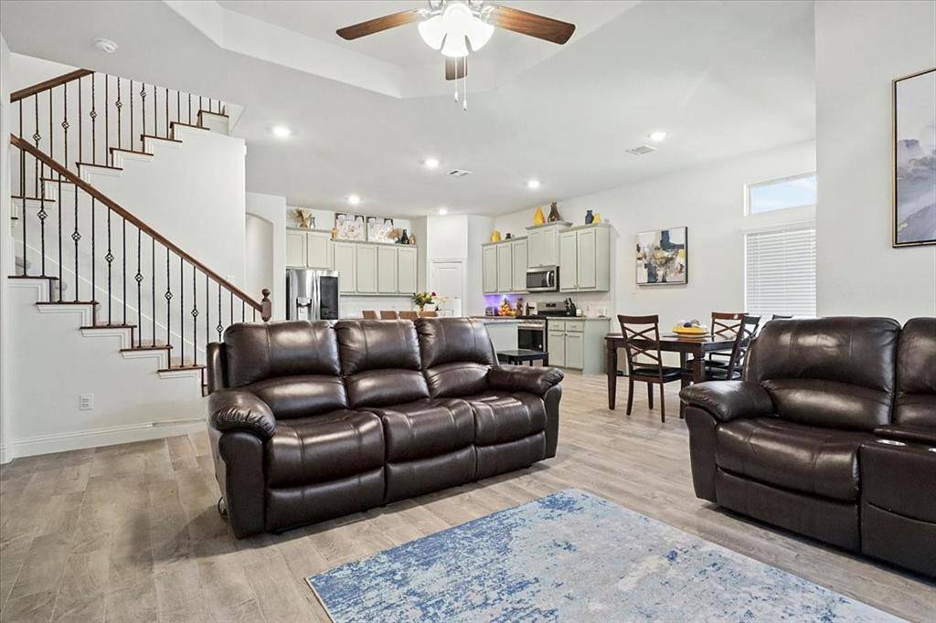 Little Elm, TX 76227,1437 Grassy Knoll Trail