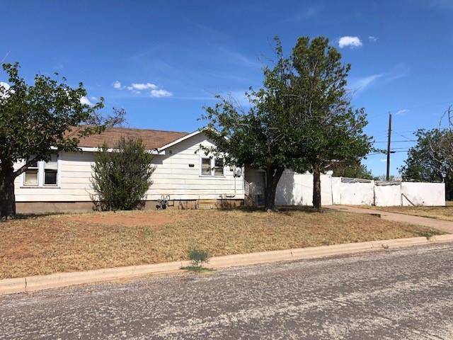 Rotan, TX 79546,902 E 7th Street