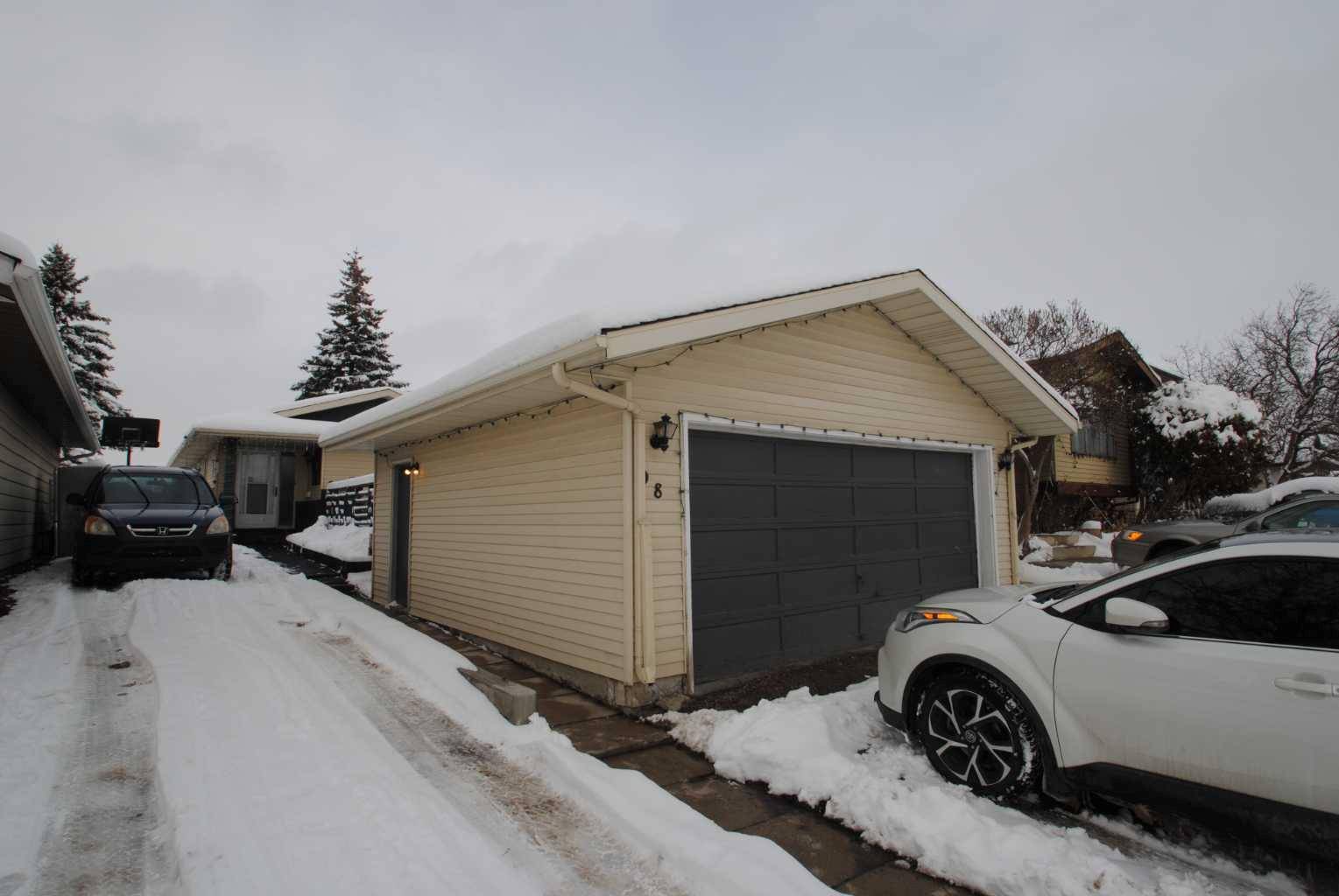 Calgary, AB T2A 6N9,98 Abadan CRES NE