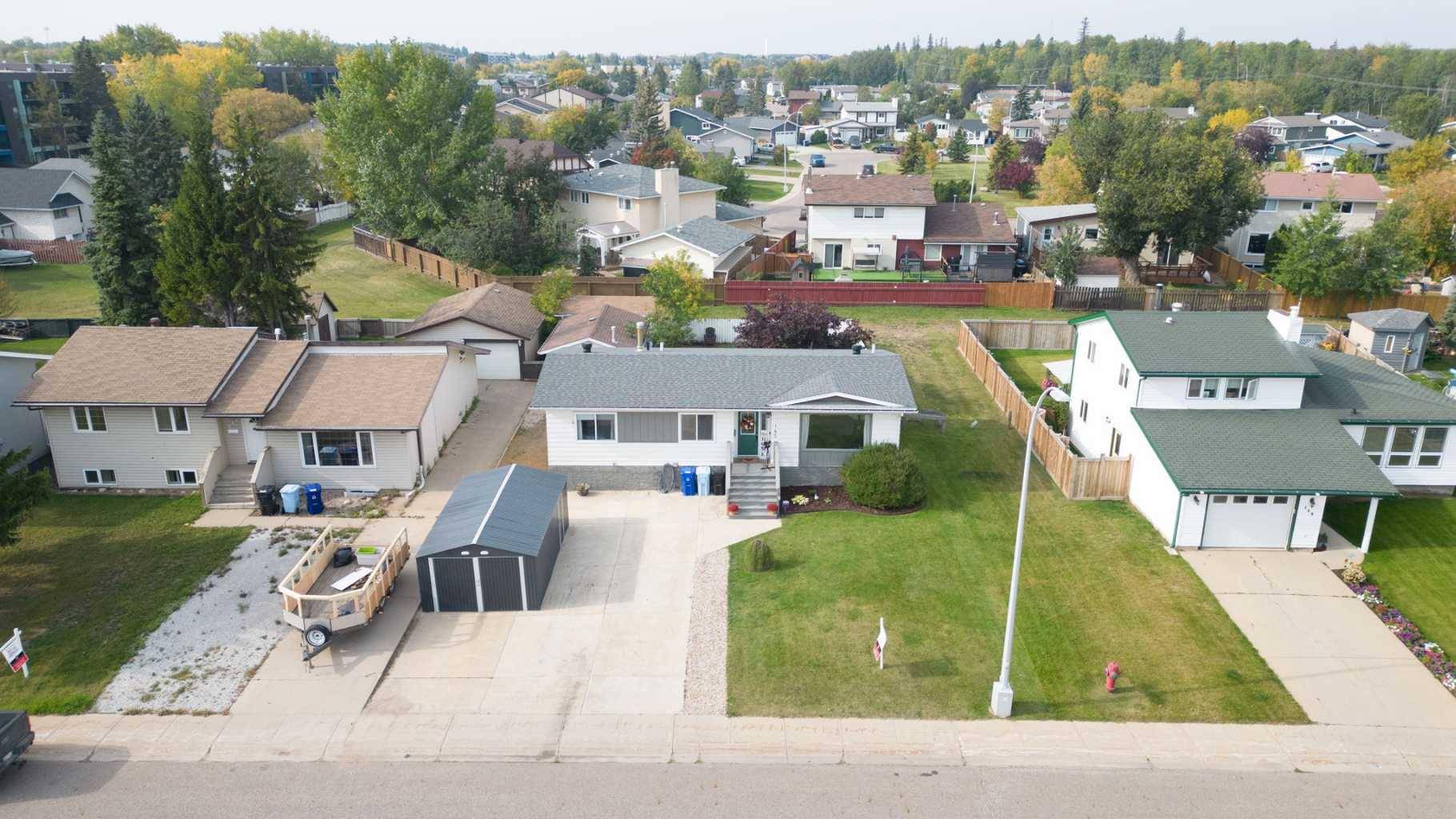 Fort Mcmurray, AB T9K1A3,145 Woodland DR