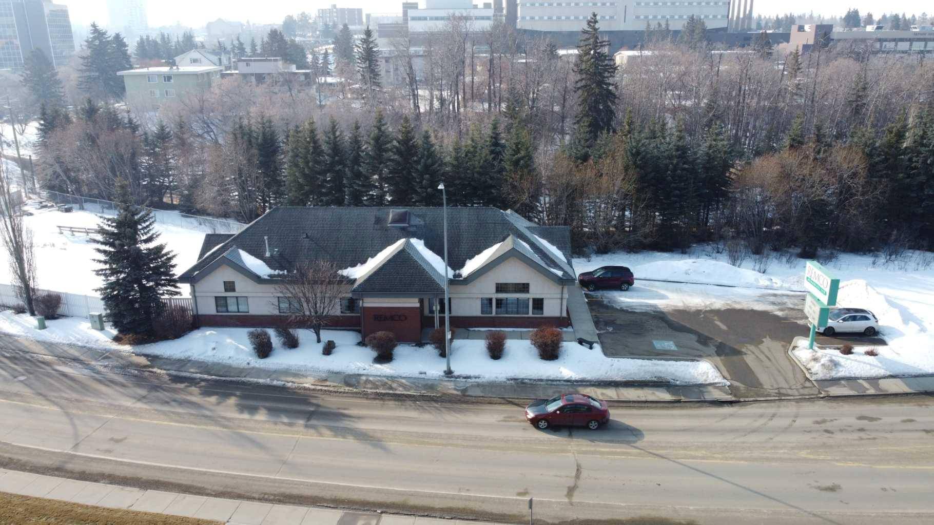 Red Deer, AB T4N 1K8,5017 45 ST