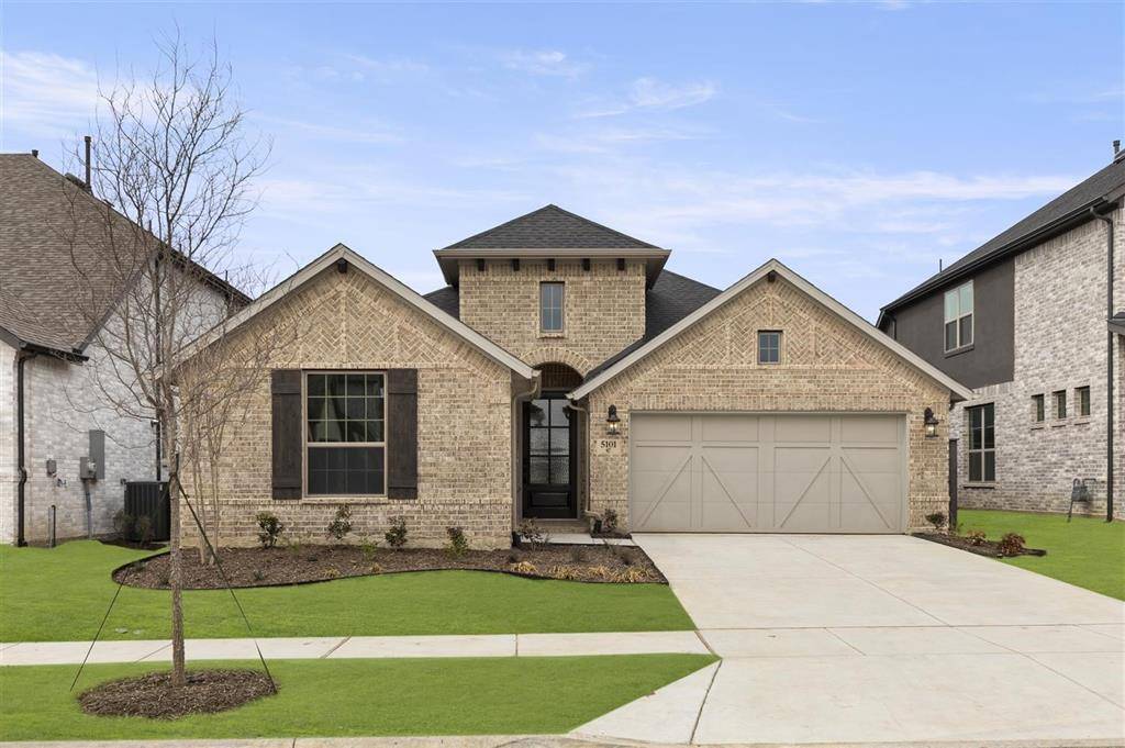 Little Elm, TX 76227,5101 Shadetree Street