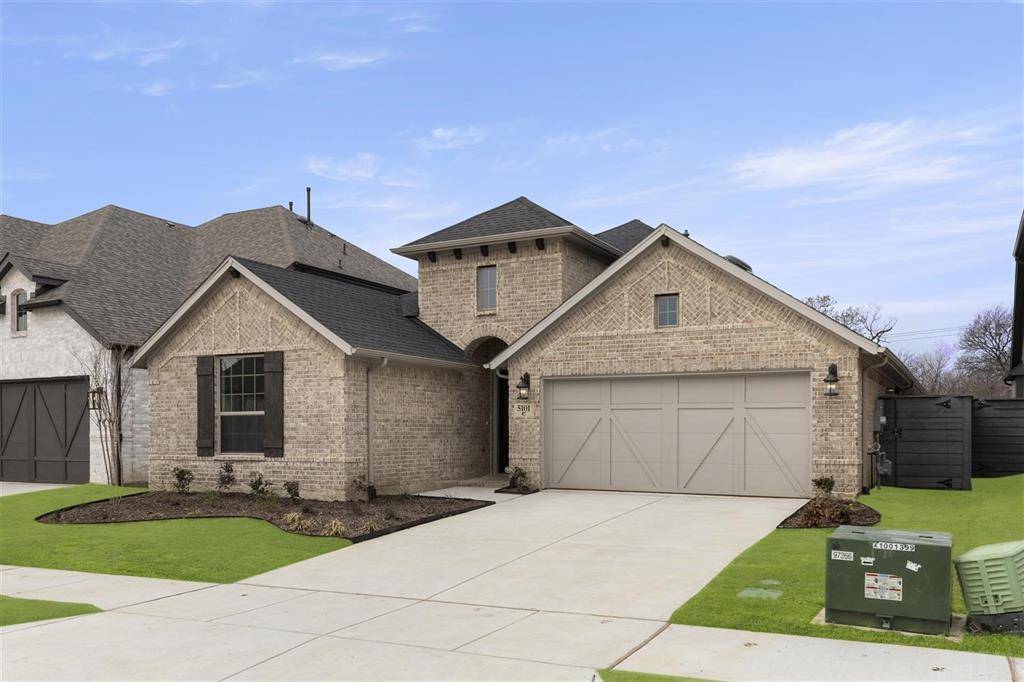 Little Elm, TX 76227,5101 Shadetree Street