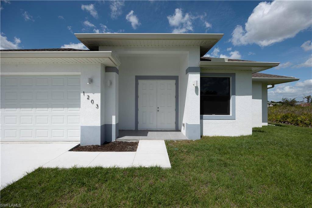 2014 Crawford AVE N, Lehigh Acres, FL 33971